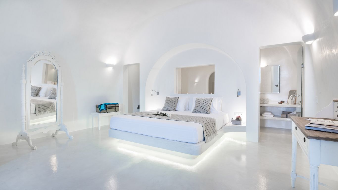 Honeymoon Suite With Outdoor Heated Plunge Pool With Jets